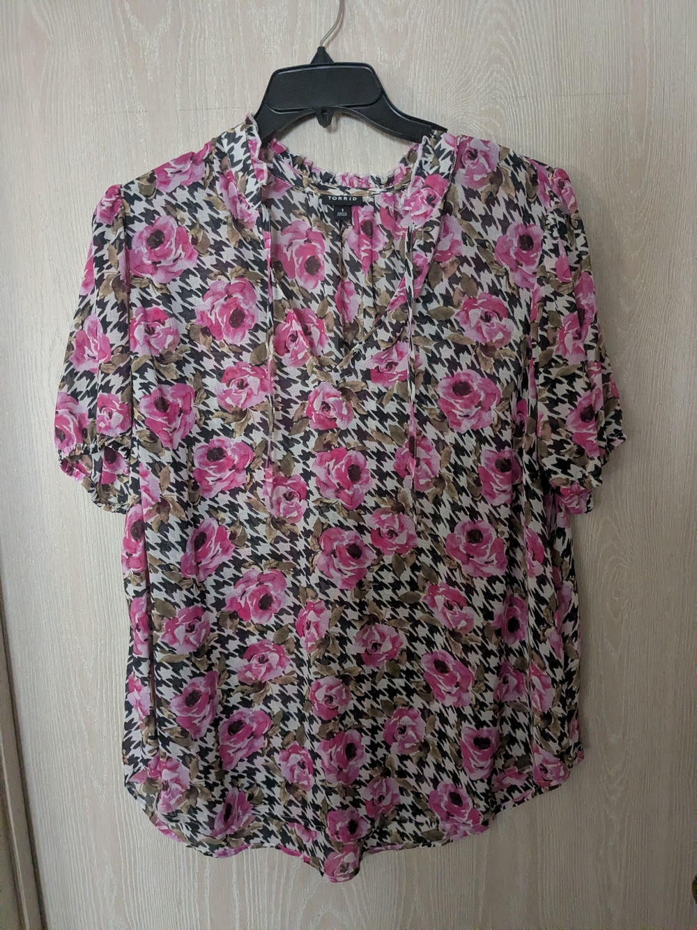 torrid Pink Floral Houndstooth Tie-Neck Blouse